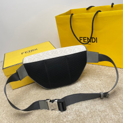 Borsa a tracolla Fendi Dimensioni: 35*20*8cm