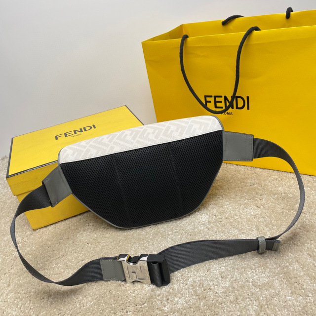 Borsa a tracolla Fendi Dimensioni: 35*20*8cm