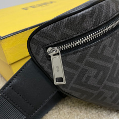 Borsa a tracolla Fendi Dimensioni: 35*20*8cm