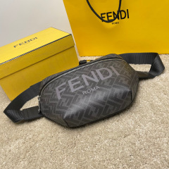 Borsa a tracolla Fendi Dimensioni: 35*20*8cm