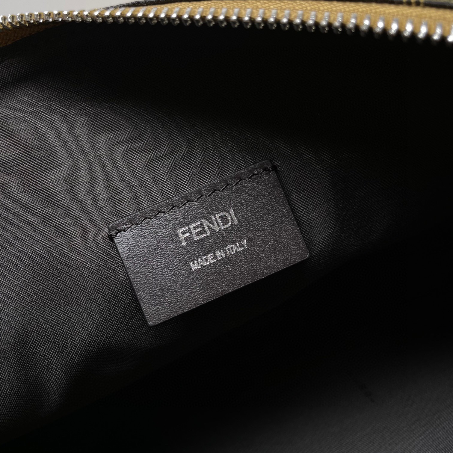Fendi Beg bahu tunggal Saiz：34*22*5cm