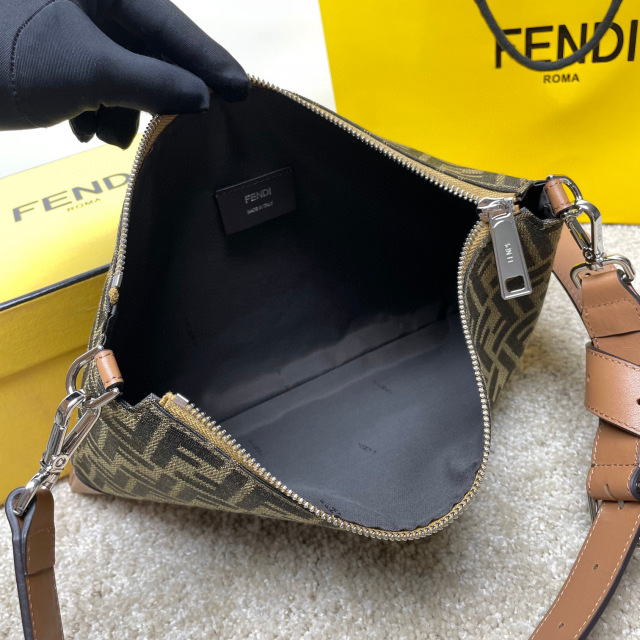 Fendi Beg bahu tunggal Saiz：34*22*5cm
