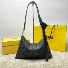 Fendi Einzelne Umhängetasche Größe: 34 * 22 * 5 cm