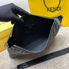 Fendi Einzelne Umhängetasche Größe: 34 * 22 * 5 cm