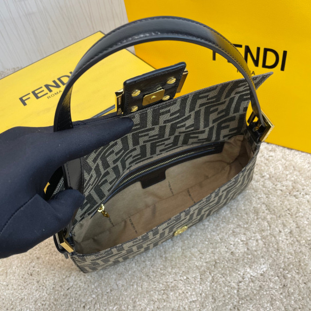 Fendi Handtasche Größe: 16*4*16cm