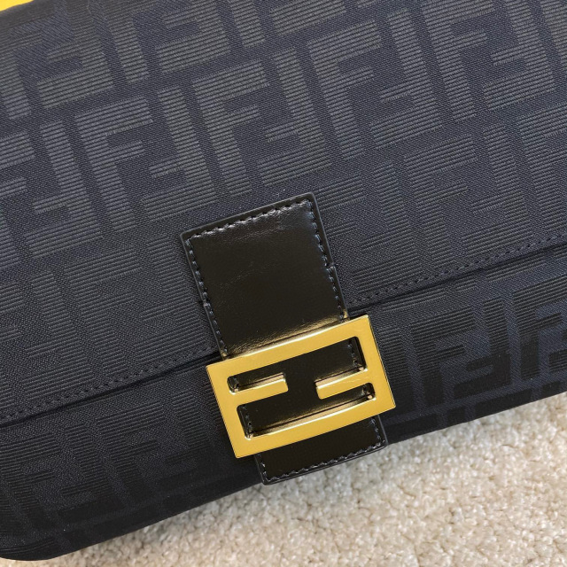 Fendi Hand bag Size：29*10.5*21cm