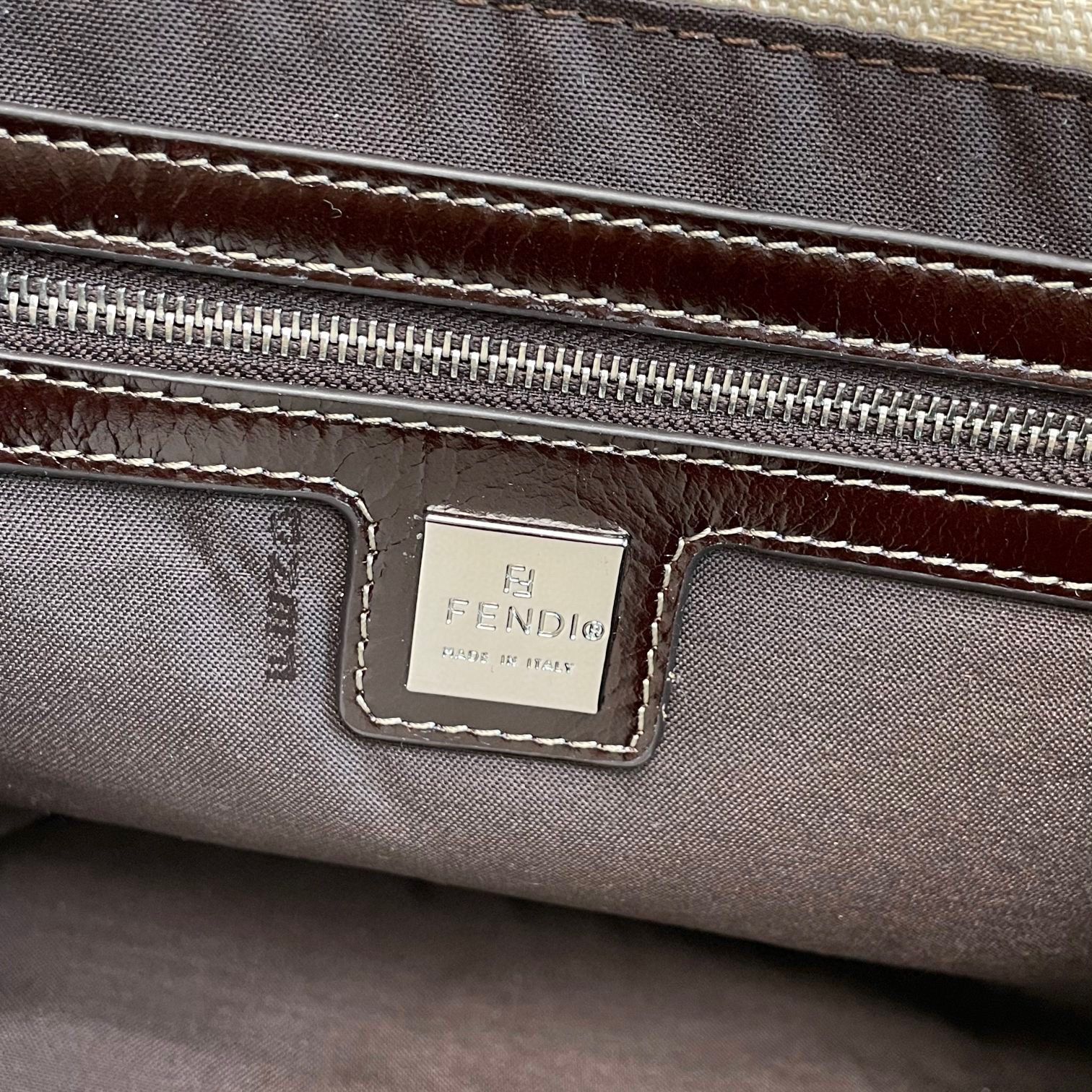 Fendi 手拿包 尺寸：29*10.5*21cm