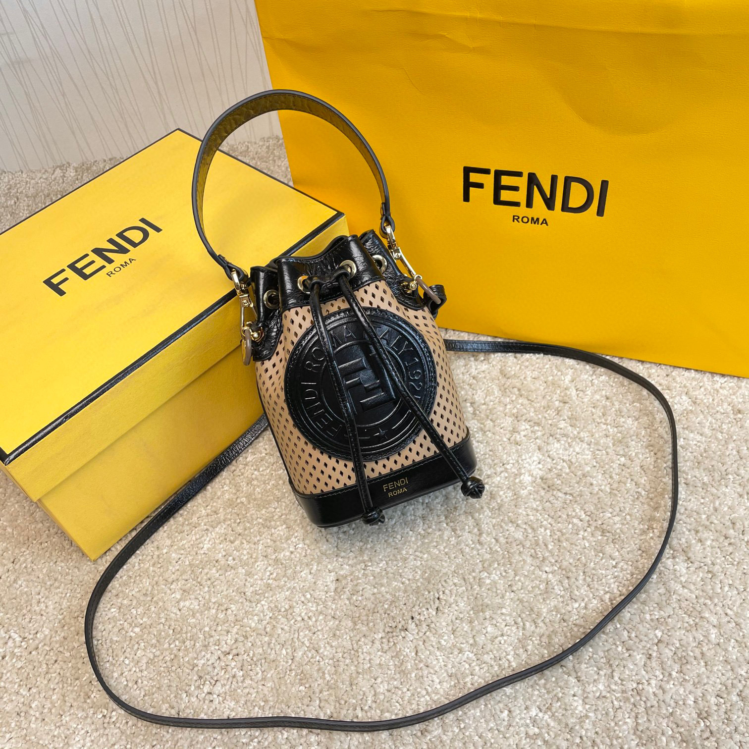 Beg baldi Fendi Saiz：17*25*15sm