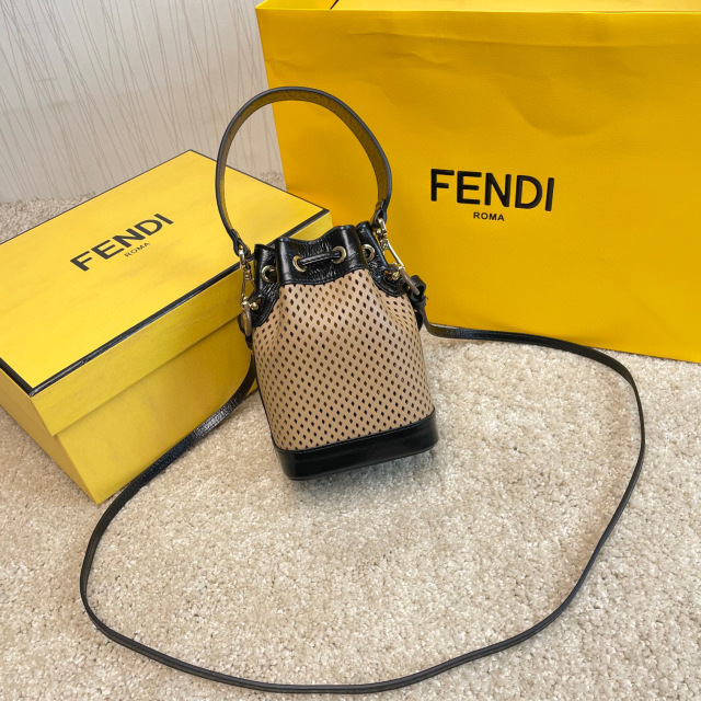 Beg baldi Fendi Saiz：17*25*15sm