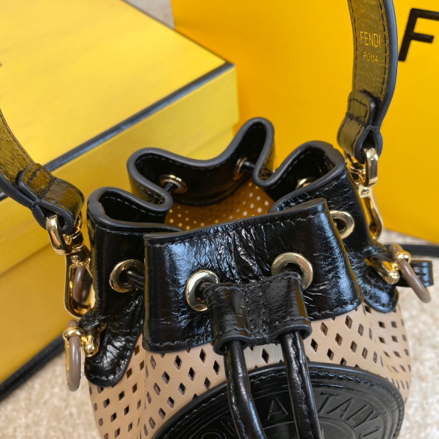 Beg baldi Fendi Saiz：17*25*15sm