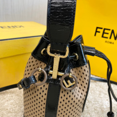 Beg baldi Fendi Saiz：17*25*15sm
