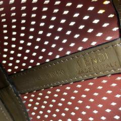 Fendi Beuteltasche Größe: 17 x 25 x 15 cm