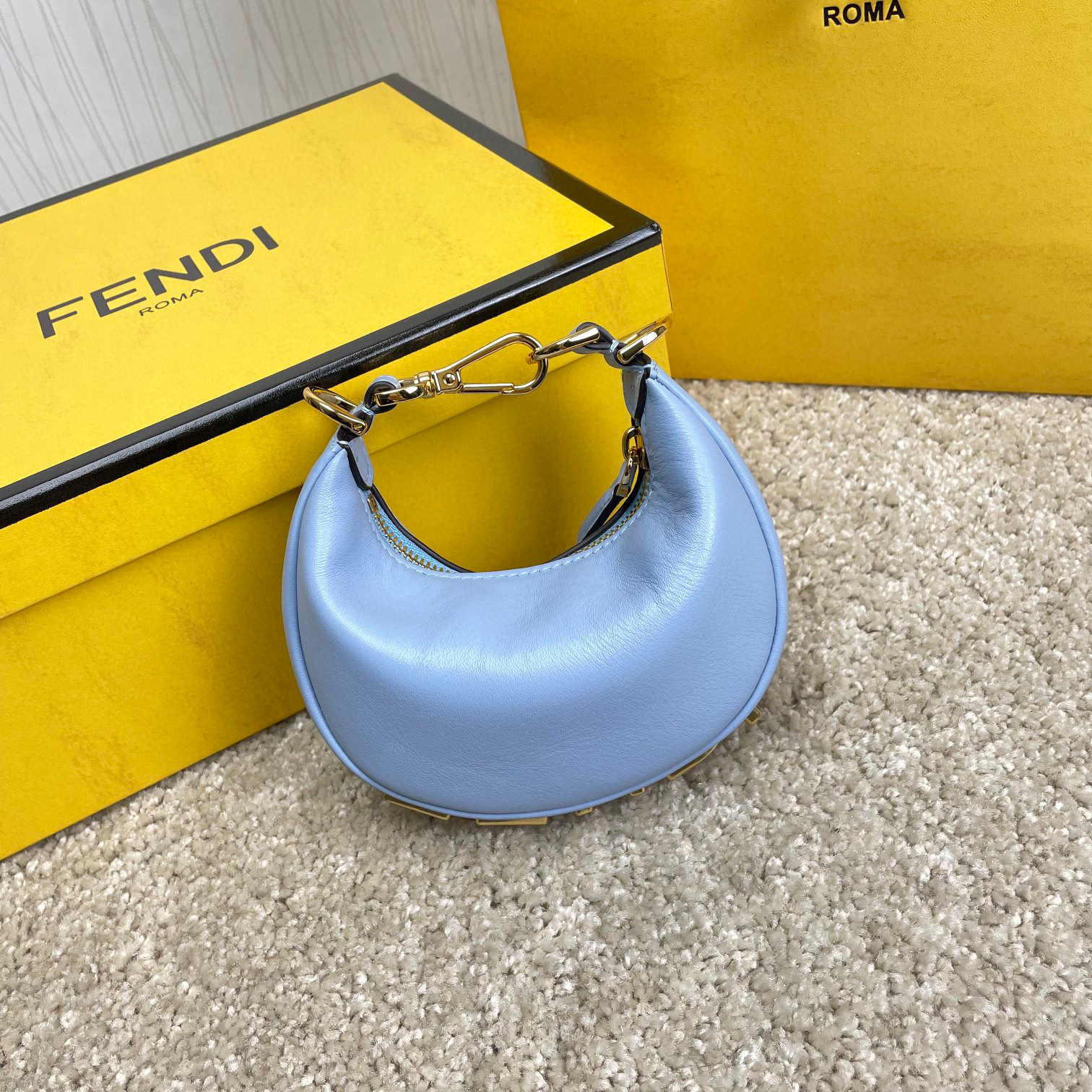 Fendi Herz Monatstasche Größe: 29*24,5*10cm