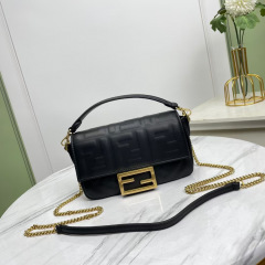 Borsa a mano Fendi Dimensioni: 26*14*4cm