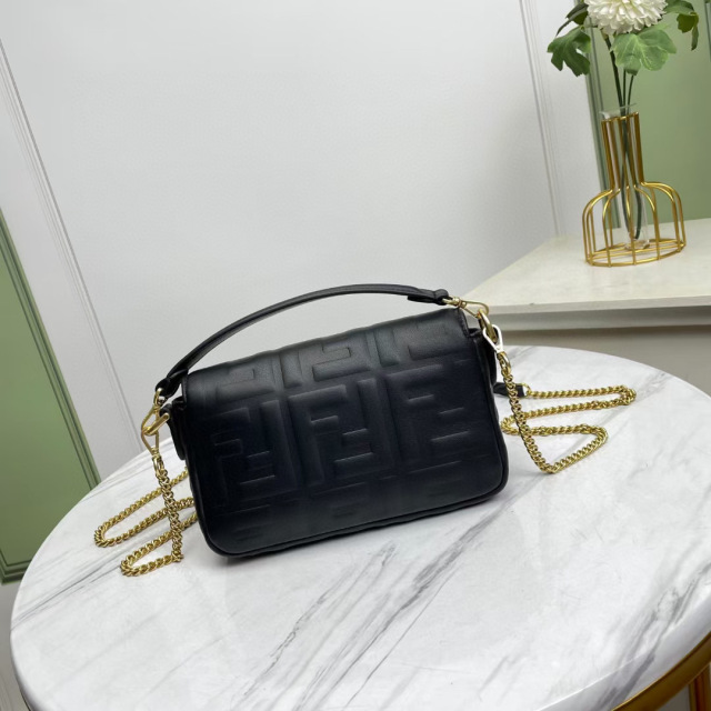 Borsa a mano Fendi Dimensioni: 26*14*4cm