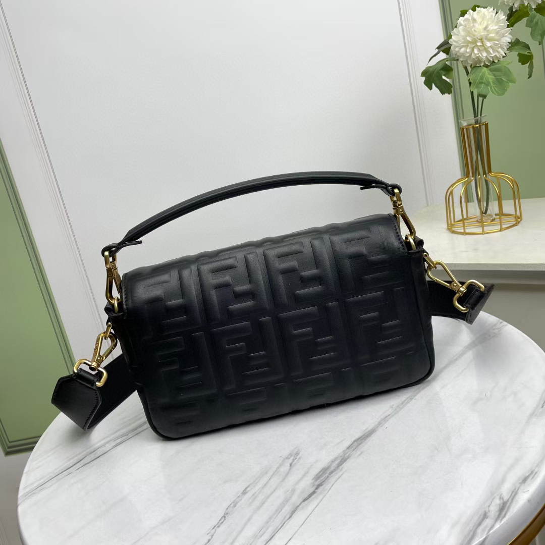 Fendi Handtasche Größe: 26*14*4cm