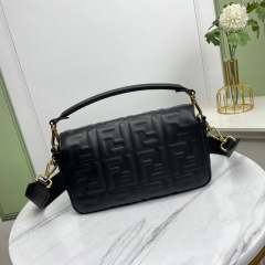Fendi Handtasche Größe: 26*14*4cm