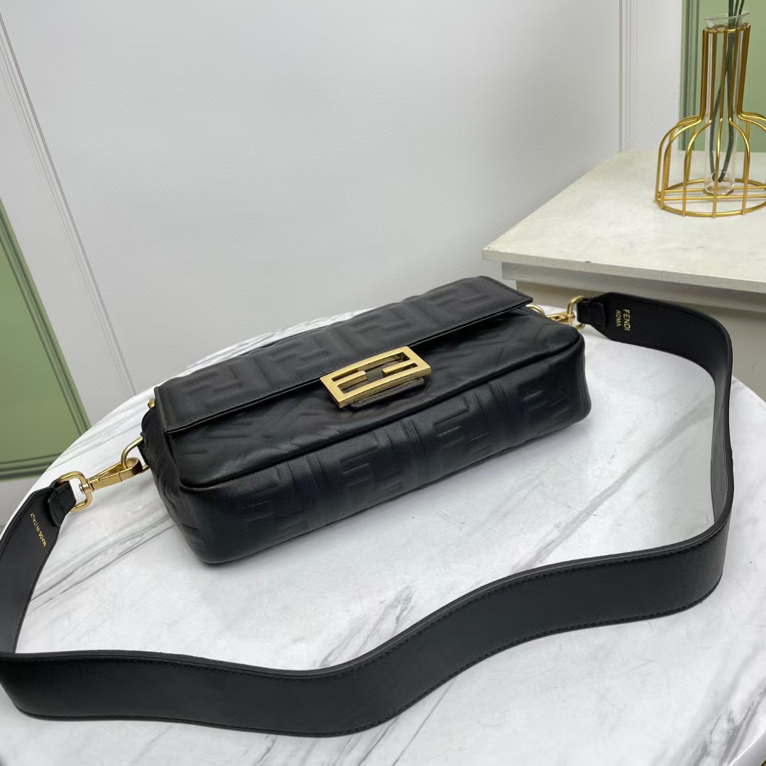 Fendi Handtasche Größe: 26*14*4cm