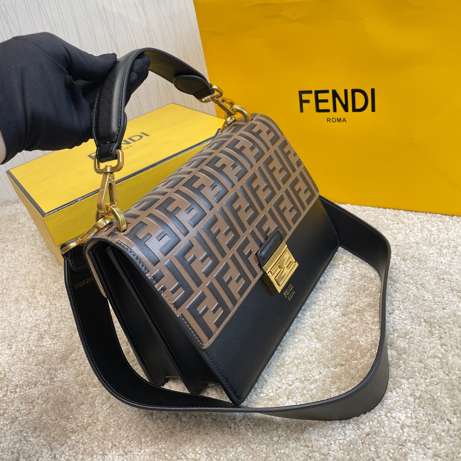Fendi HandtascheGröße: 25*20*10cm