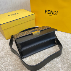 Fendi HandtascheGröße: 25*20*10cm