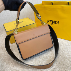 Borsa a mano FendiDimensioni: 25*20*10cm