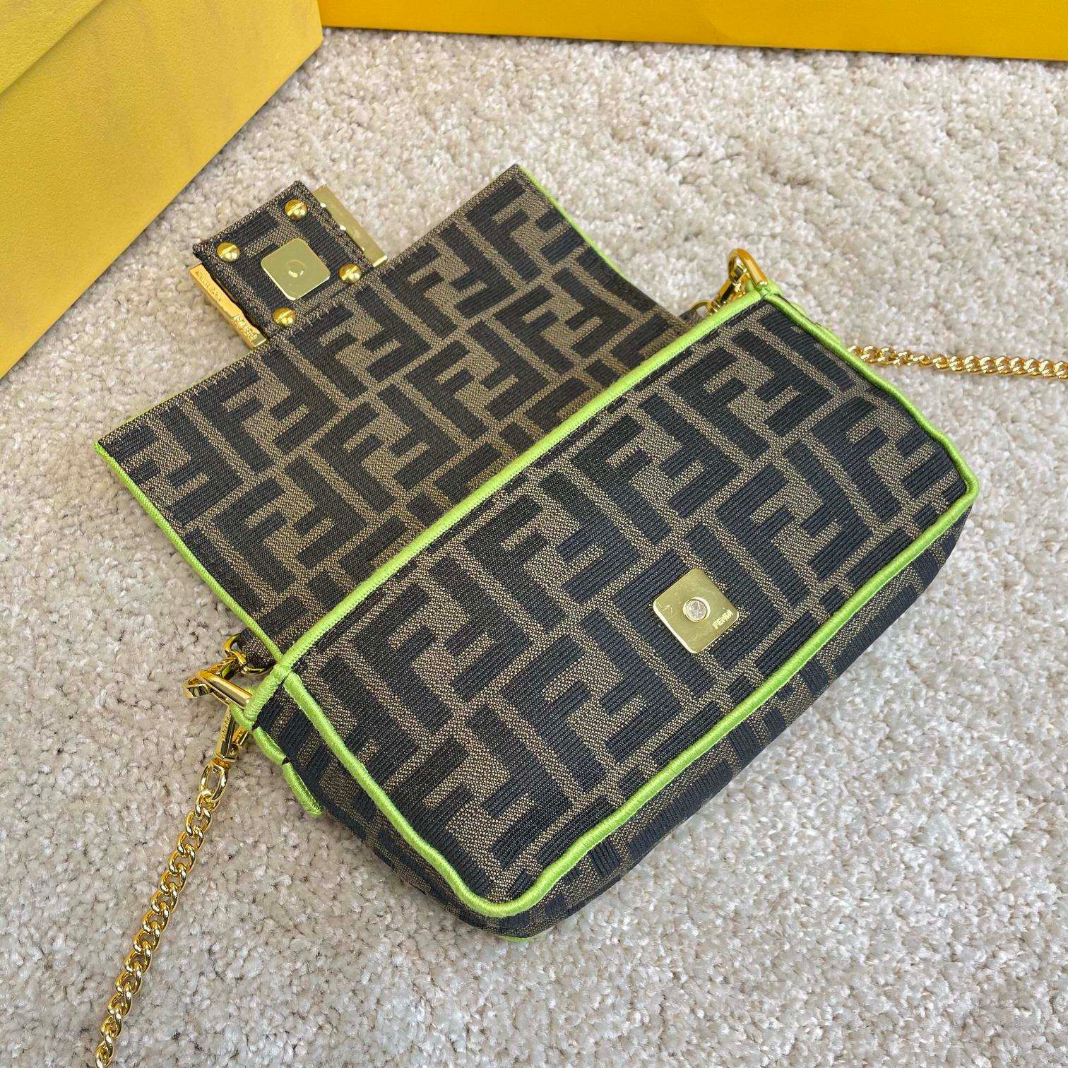 Fendi Handtasche Größe: 26*4*16cm