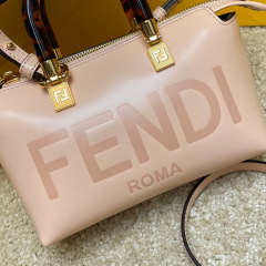 Fendi Handtasche Größe: 17*8*12cm