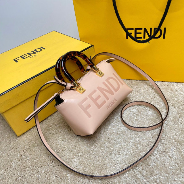 Fendi Handtasche Größe: 17*8*12cm