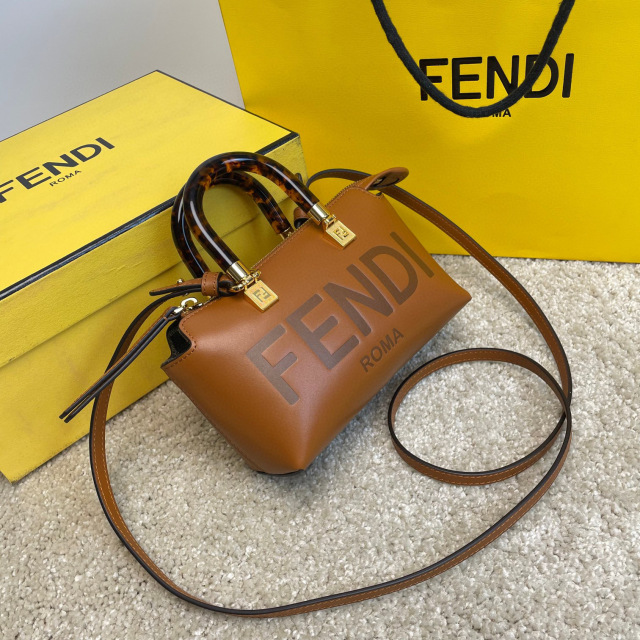 Fendi Handtasche Größe: 17*8*12cm