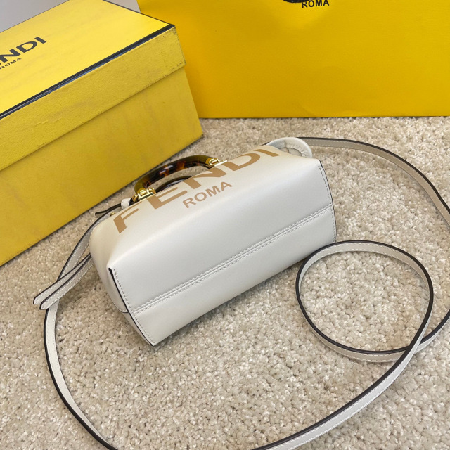 Borsa a mano Fendi Dimensioni: 17*8*12cm