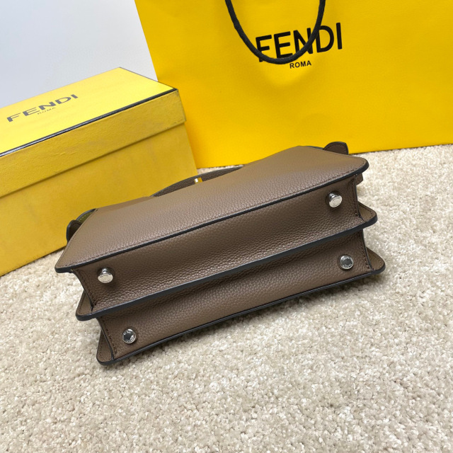 Fendi Einkaufstasche Größe: 26 x 25 x 10 cm