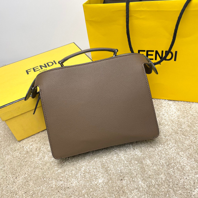 Fendi Einkaufstasche Größe: 26 x 25 x 10 cm