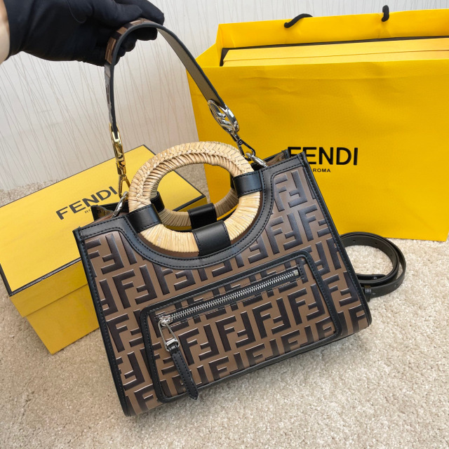 Fendi Einkaufstasche Größe: 27 x 23 x 11 cm