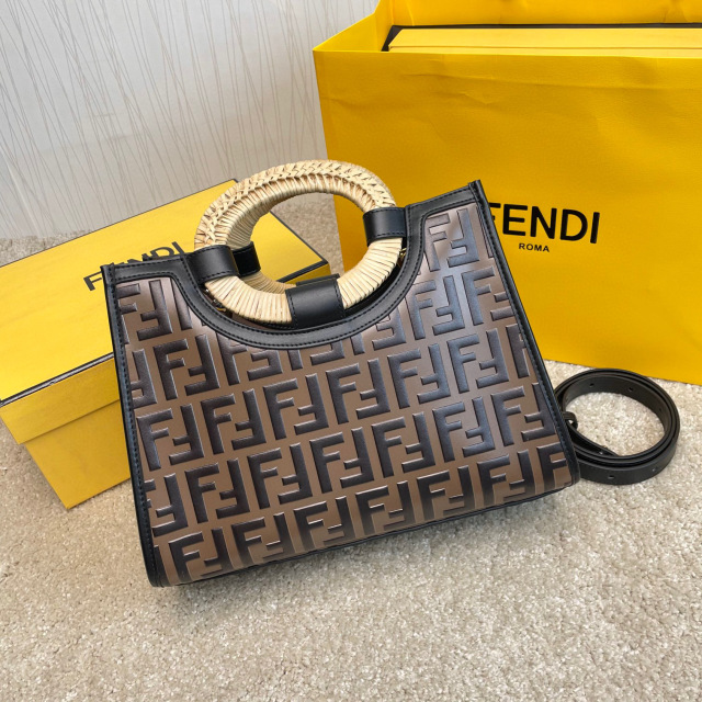 Fendi Einkaufstasche Größe: 27 x 23 x 11 cm
