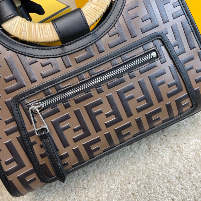 Fendi Einkaufstasche Größe: 27 x 23 x 11 cm