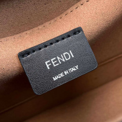 Borsa a mano Fendi Dimensioni: 25*20*10cm