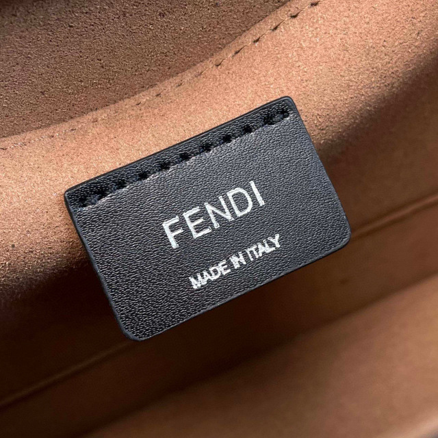 Borsa a mano Fendi Dimensioni: 25*20*10cm