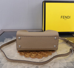Fendi Hand bag  Size：23*18*11cm