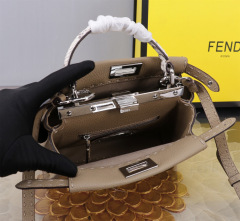 Fendi Hand bag  Size：23*18*11cm