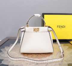 Fendi Hand bag  Size：23*18*11cm