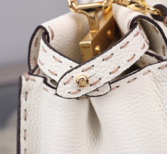 Fendi Hand bag  Size：23*18*11cm