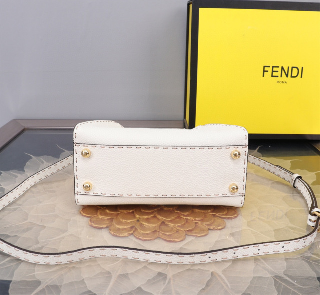 Fendi Hand bag  Size：23*18*11cm