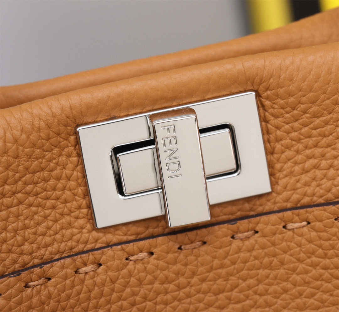 Fendi Handtasche Größe: 23*18*11cm