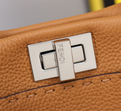 Fendi Handtasche Größe: 23*18*11cm