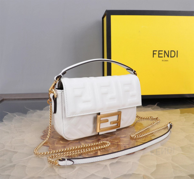 Borsa a mano Fendi Dimensioni: 19*10*4cm