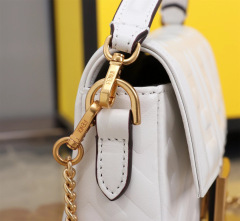 Borsa a mano Fendi Dimensioni: 19*10*4cm