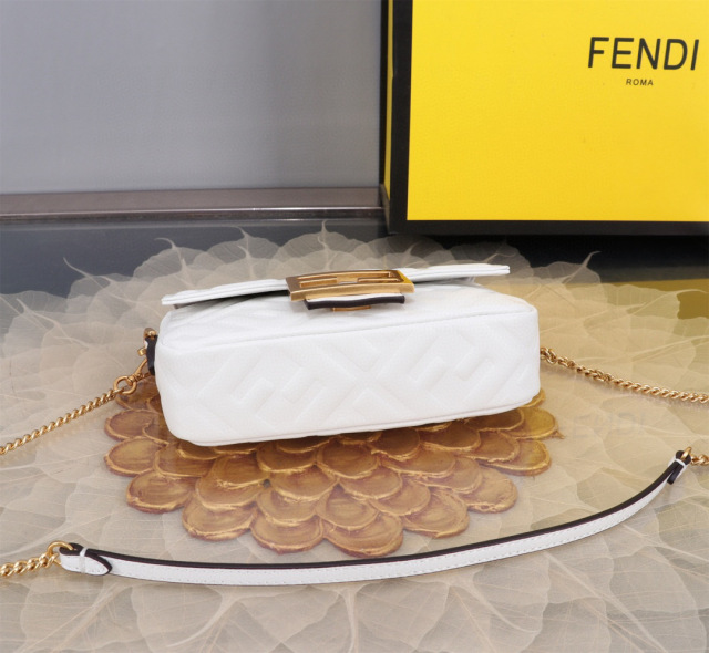 Borsa a mano Fendi Dimensioni: 19*10*4cm