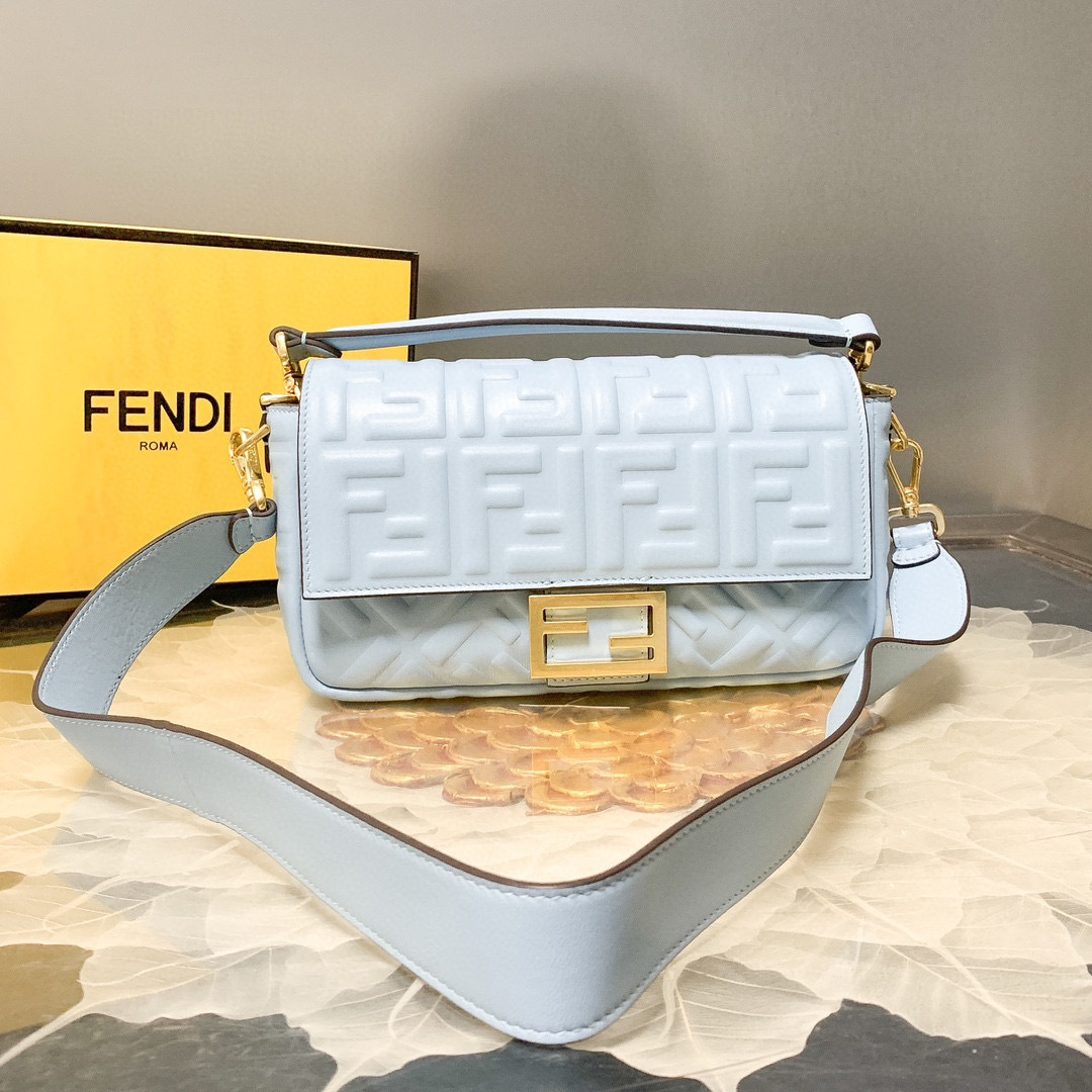 Fendi Handtasche Größe: 26*13*6cm