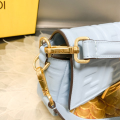 Fendi Handtasche Größe: 26*13*6cm