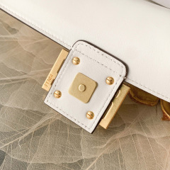 Fendi Hand bag Size：26*13*6cm